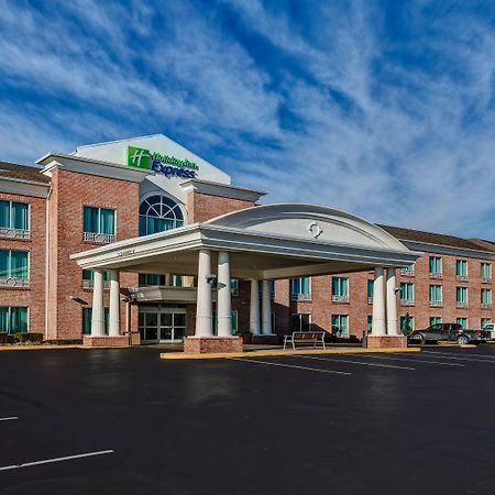 Holiday Inn Express Hotel & Suites London By Ihg מראה חיצוני תמונה