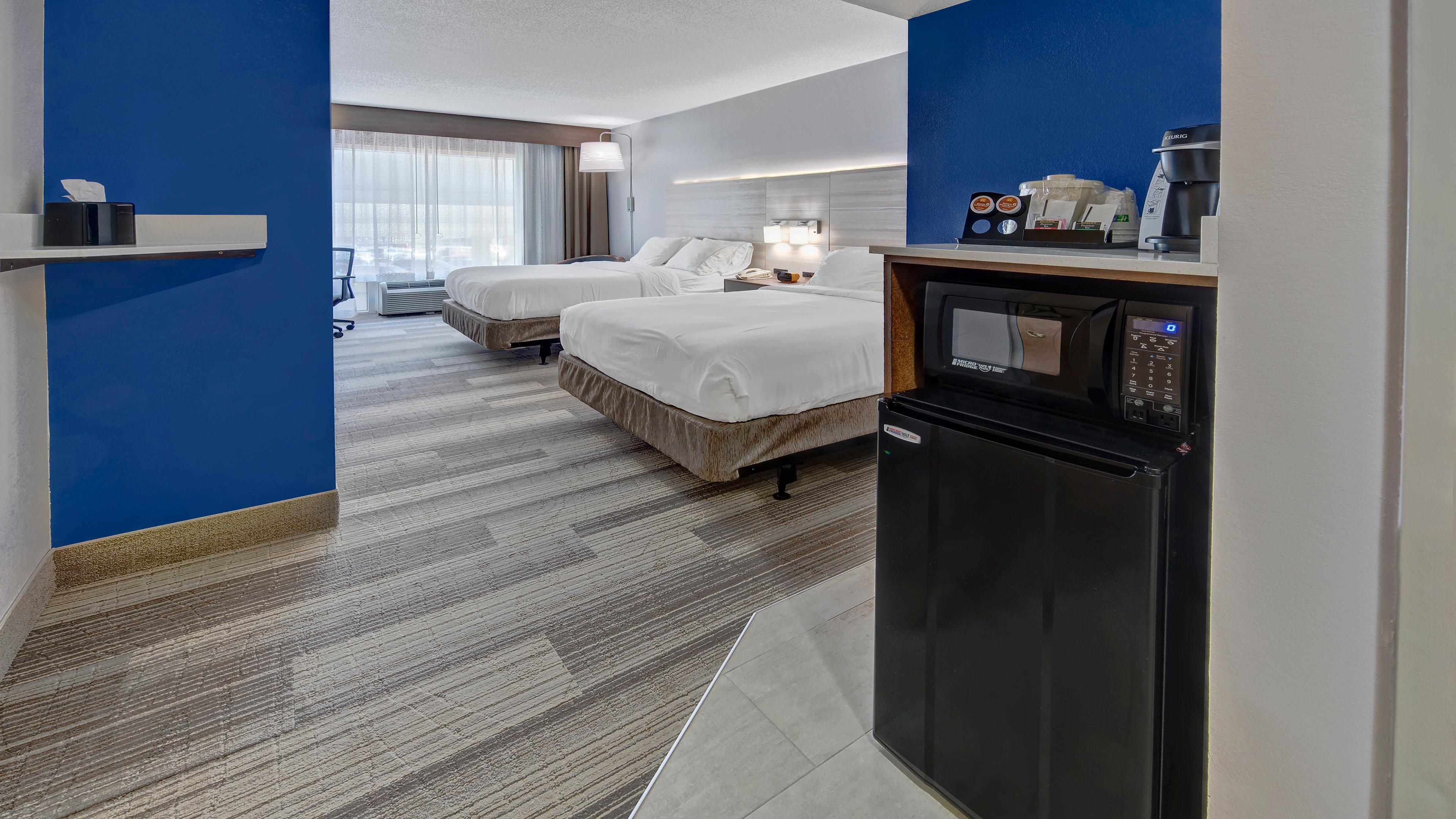 Holiday Inn Express Hotel & Suites London By Ihg מראה חיצוני תמונה
