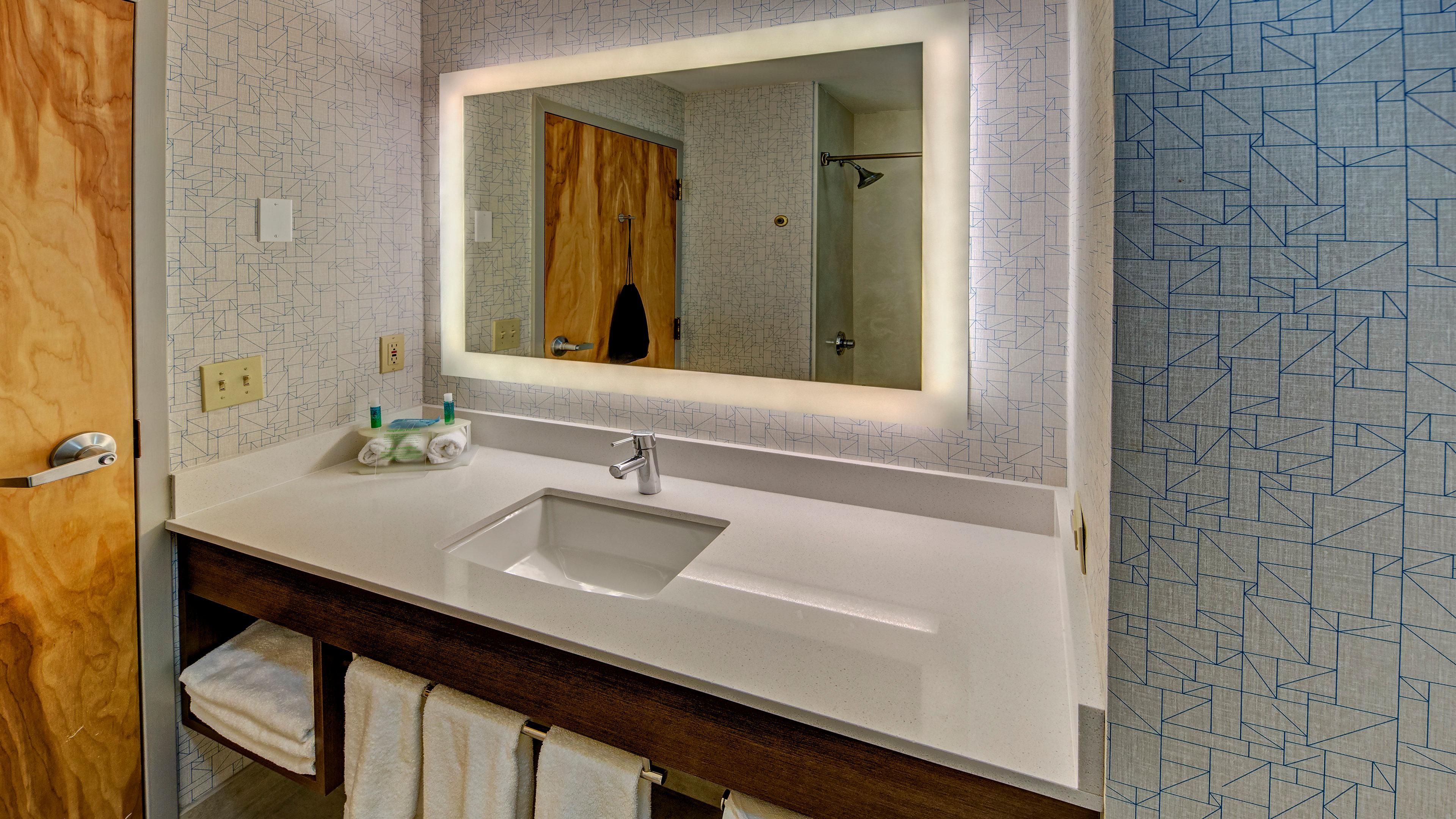 Holiday Inn Express Hotel & Suites London By Ihg מראה חיצוני תמונה