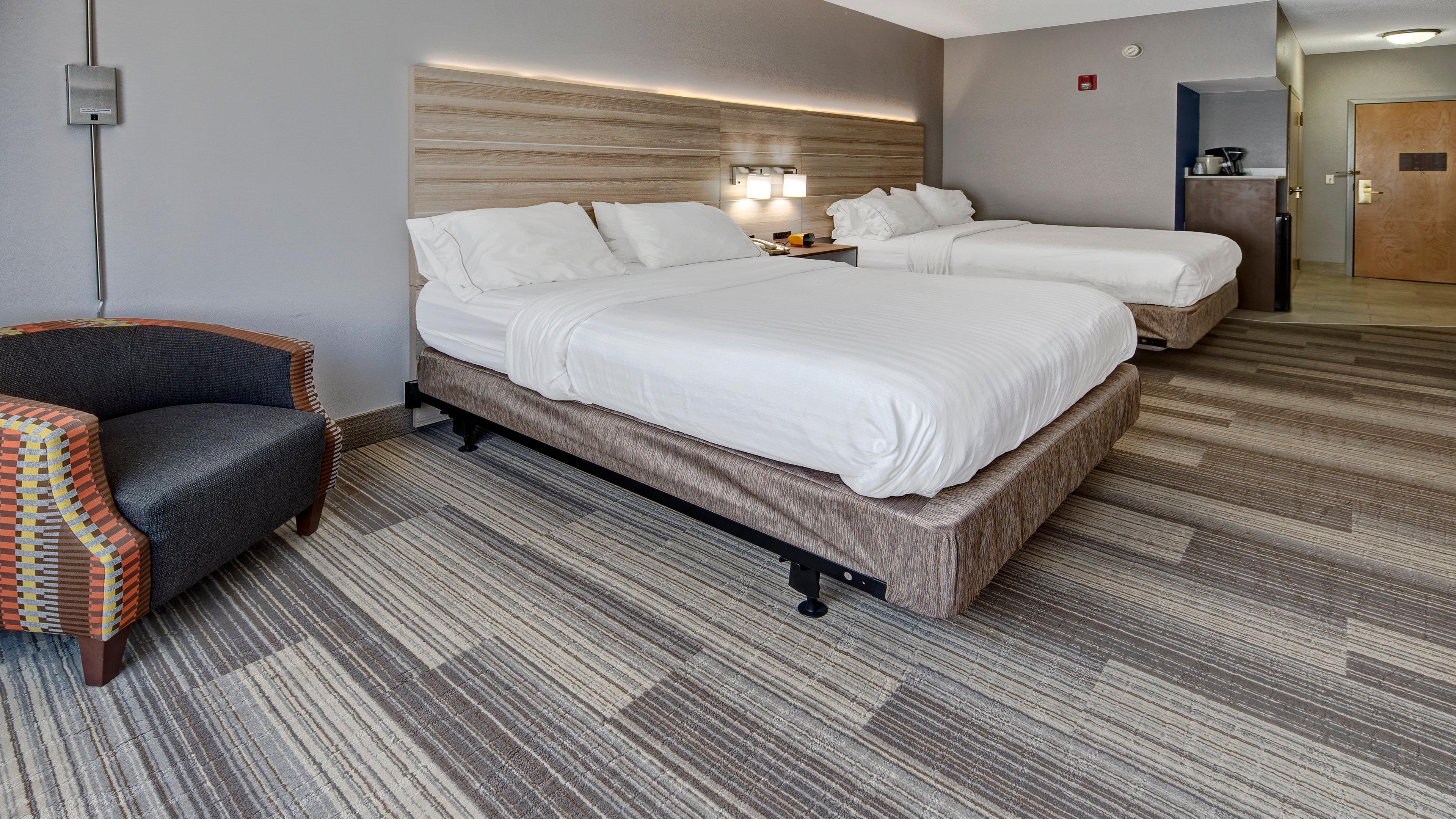 Holiday Inn Express Hotel & Suites London By Ihg מראה חיצוני תמונה