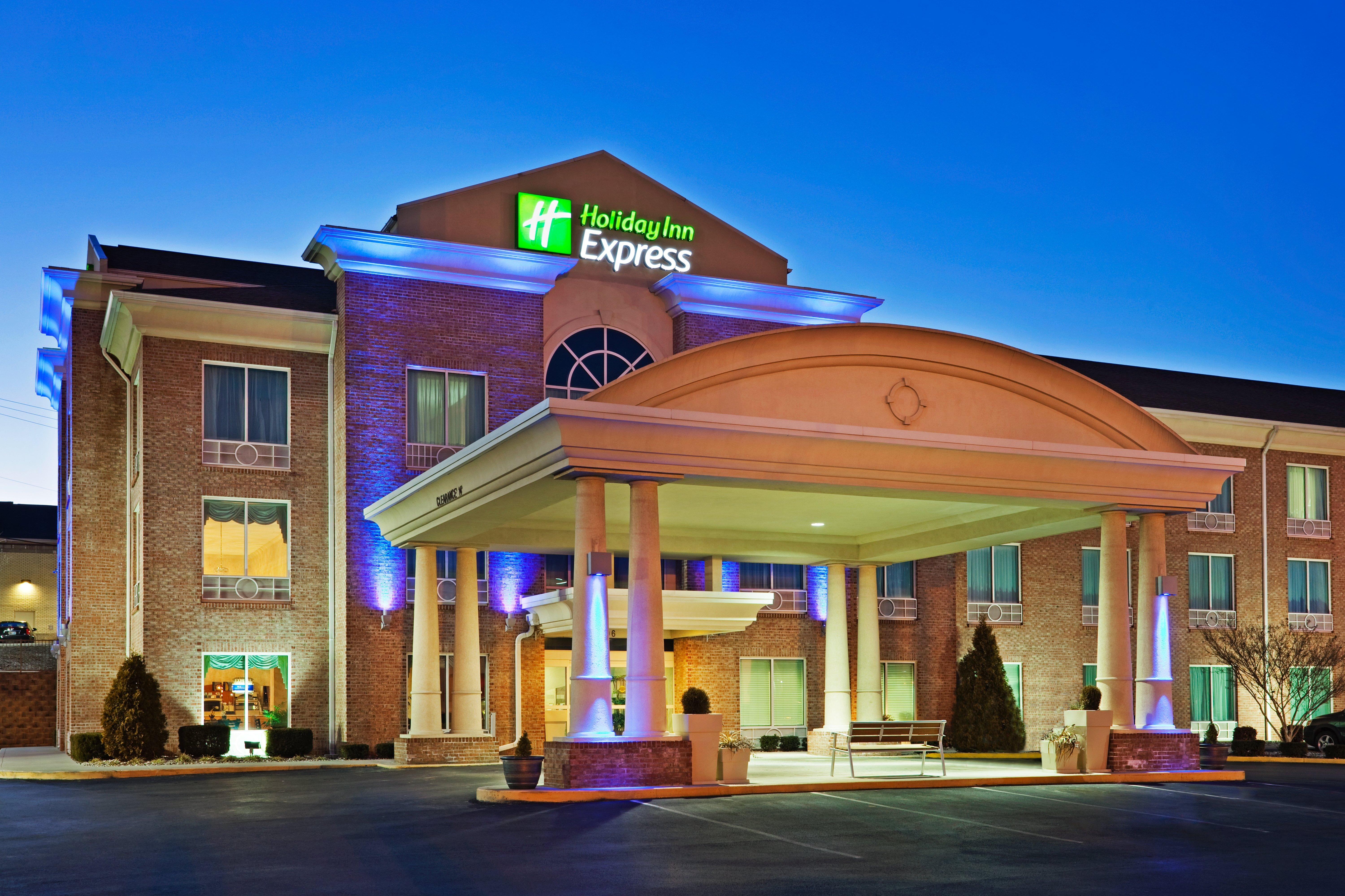 Holiday Inn Express Hotel & Suites London By Ihg מראה חיצוני תמונה