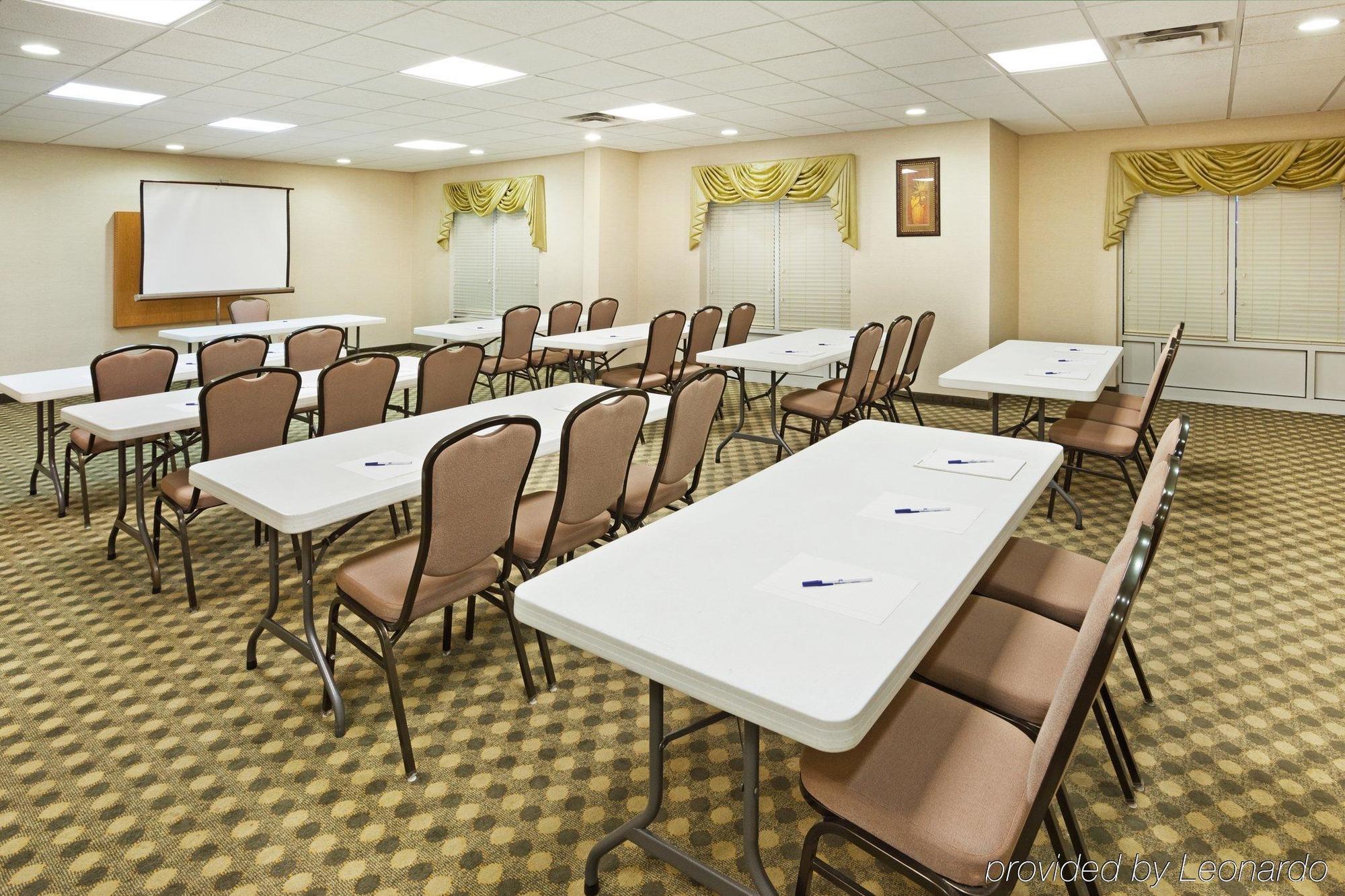 Holiday Inn Express Hotel & Suites London By Ihg מתקנים תמונה