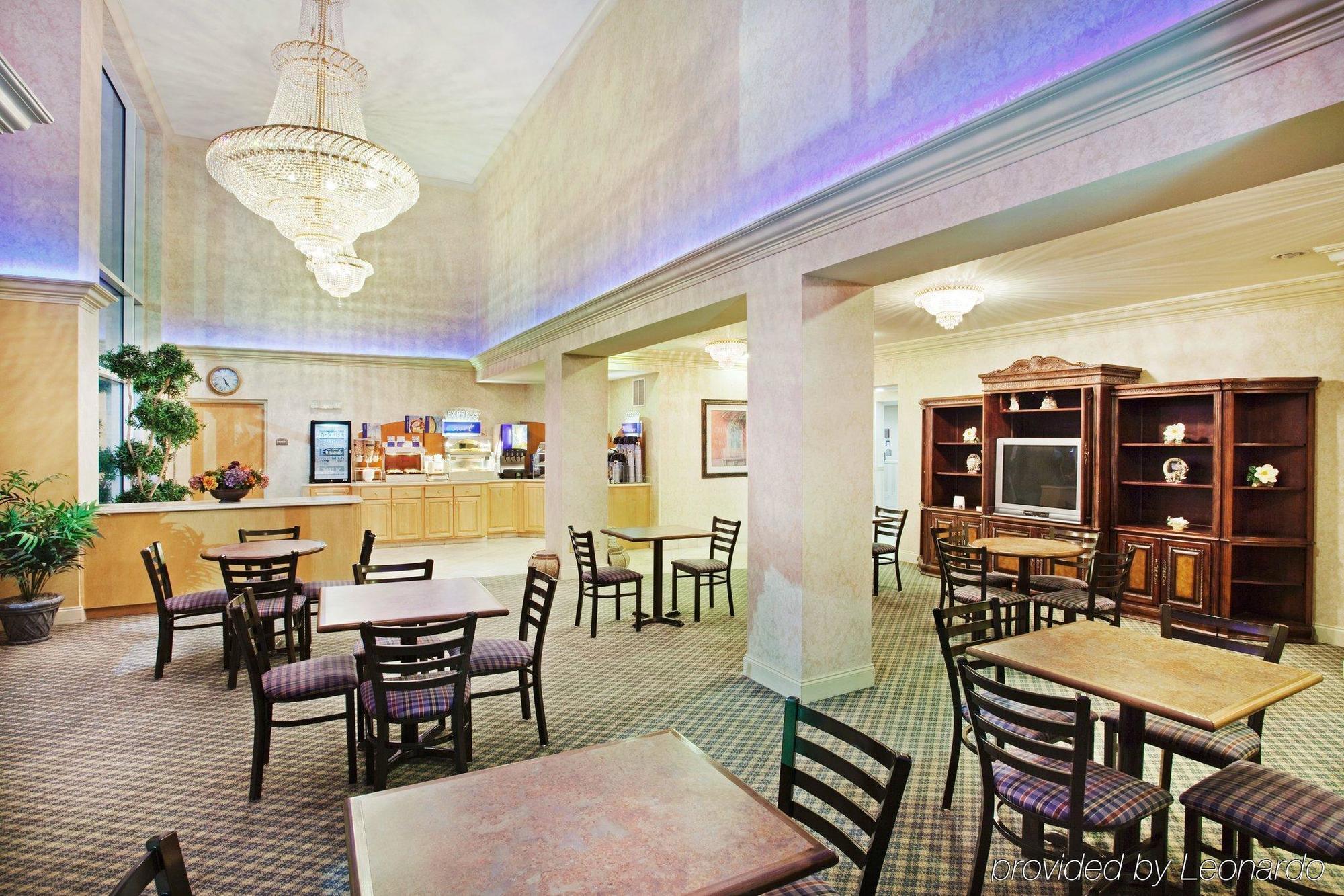 Holiday Inn Express Hotel & Suites London By Ihg מסעדה תמונה