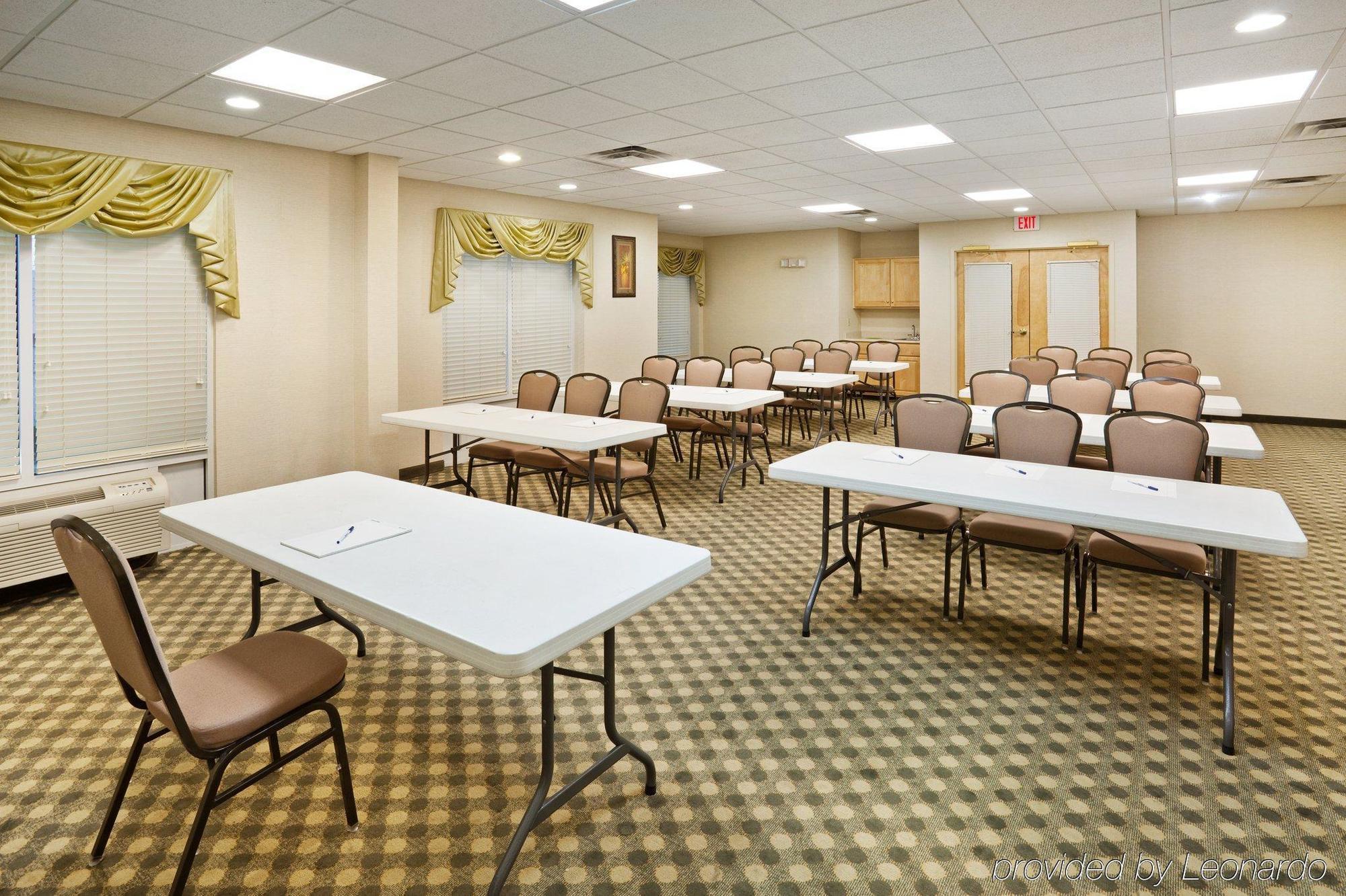 Holiday Inn Express Hotel & Suites London By Ihg מתקנים תמונה