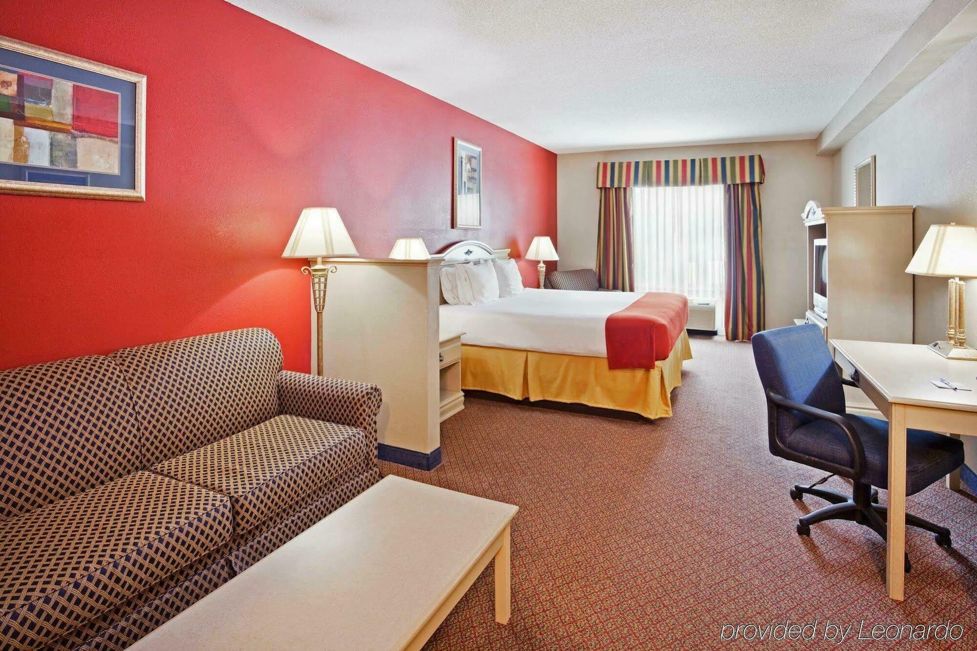 Holiday Inn Express Hotel & Suites London By Ihg חדר תמונה